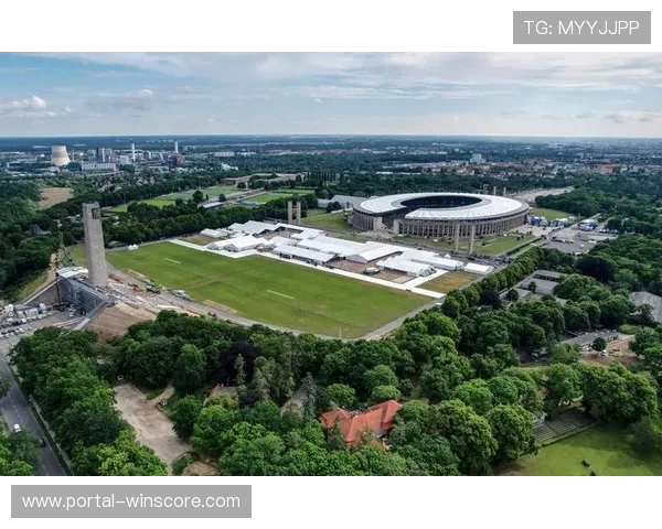 德甲智能化球场改造完成,11座专业球场实现科技升级 德甲智能化球场改造完成,11座专业球场实现科技升级